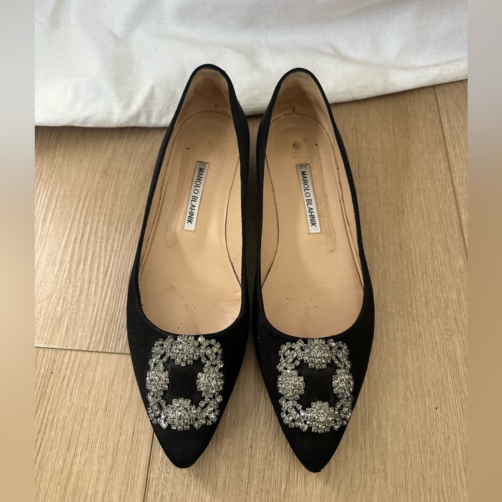 Manolo Blahnik Hansigi Flats size 39.5